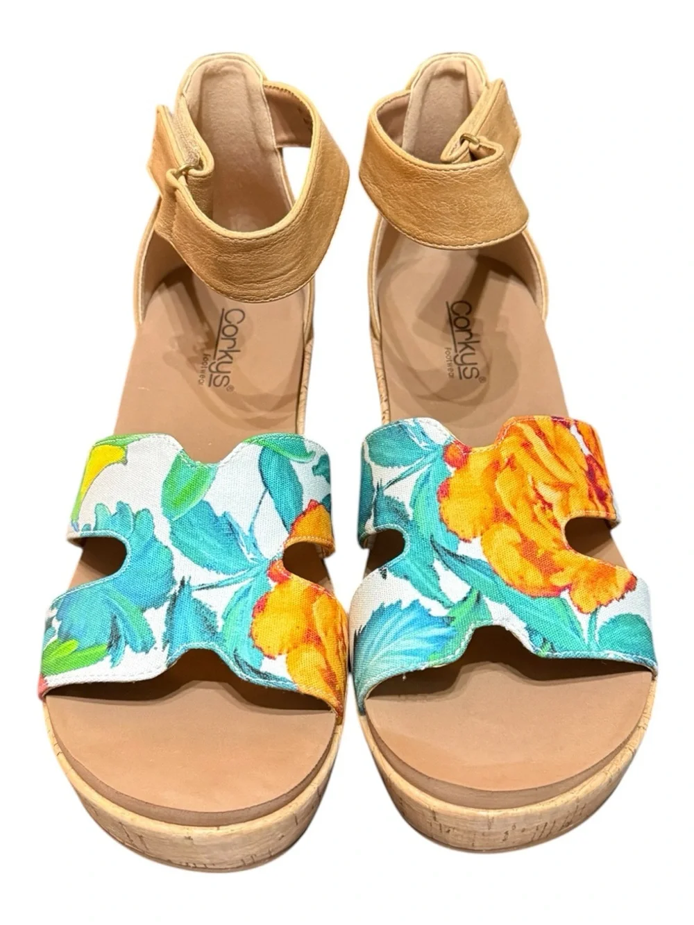 Corkys Rom Com White Floral Wedge Sandals Size 10 NIB